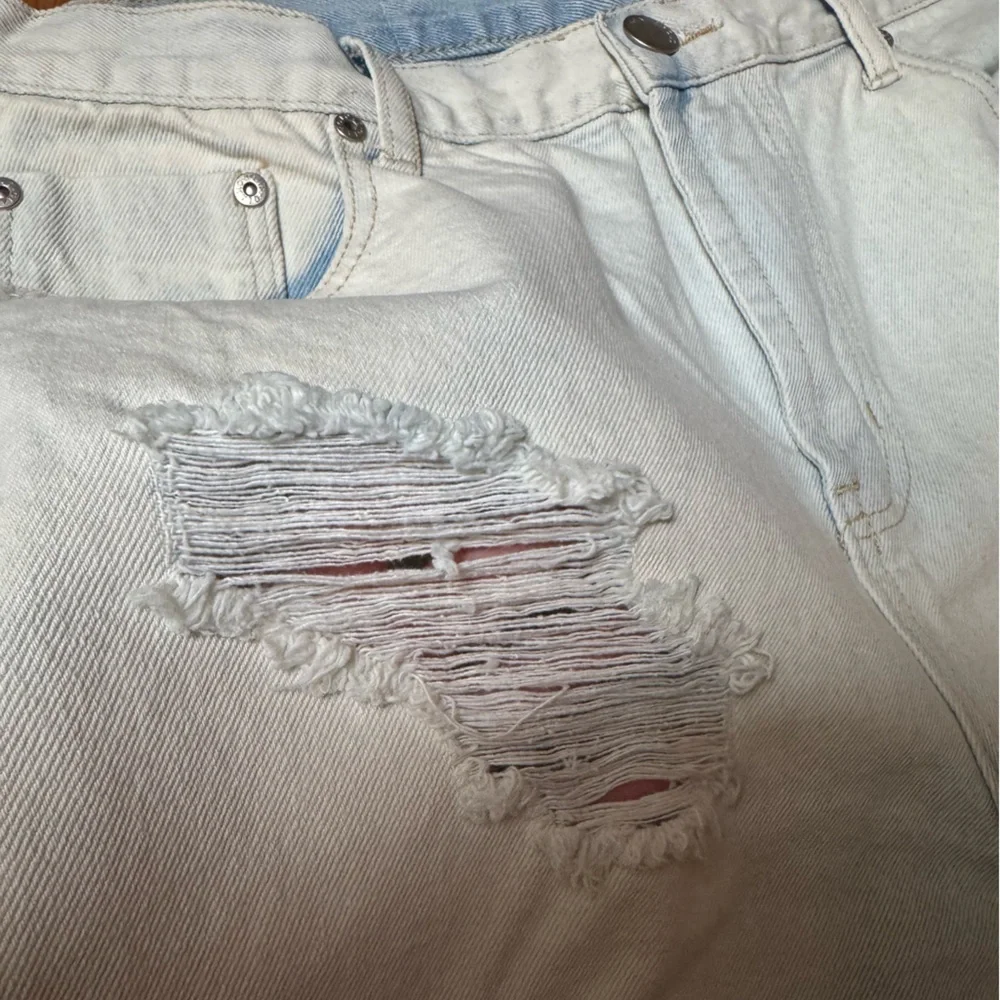 ASOS Glamorous Denim Distressed Shorts - Picture 12 of 13